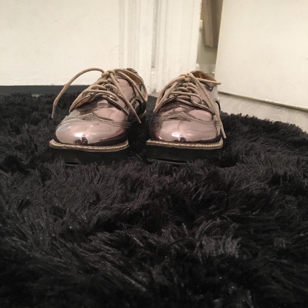 Silver shoes - Picture 3 of 7